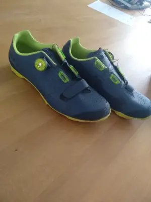 Schuhe SPD Klicksystem